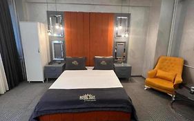 Royal Suit Premium Hotel